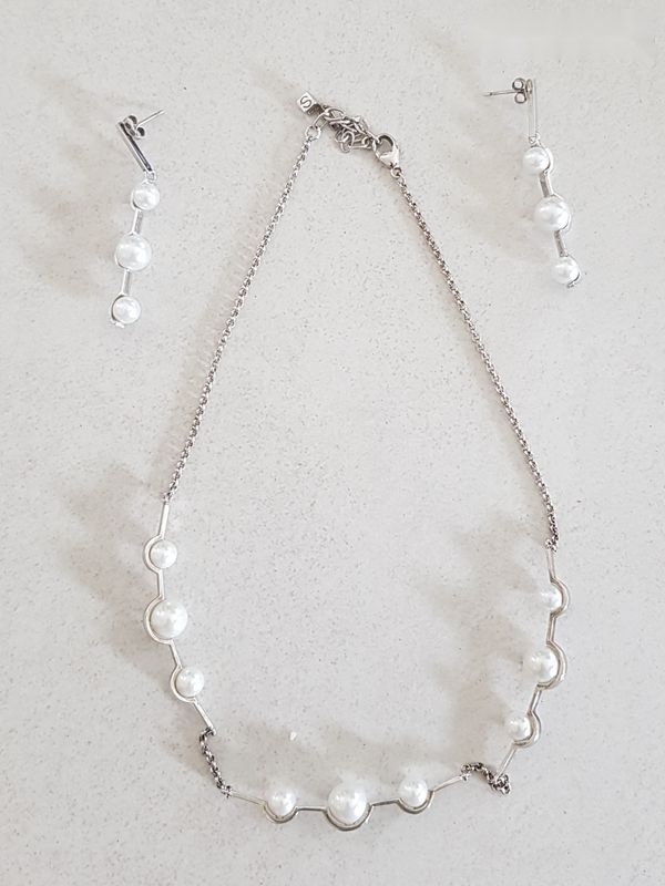 Parure collier et bo argent et perles MISAKI