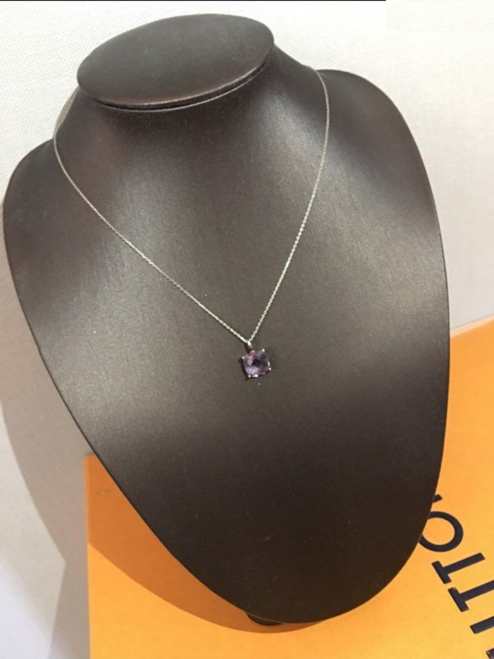 Collier or du monde améthyste et argent